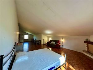 VILLA  PANORAMICA  CON VISTA SULLE COLLINE DEL MONFERRATO