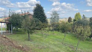 VILLA  PANORAMICA  CON VISTA SULLE COLLINE DEL MONFERRATO
