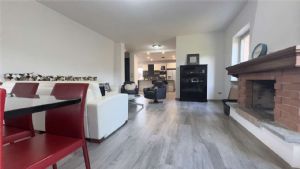 VILLA  PANORAMICA  CON VISTA SULLE COLLINE DEL MONFERRATO