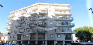BEINASCO IN ZONA CENTRALE TRE LOCALI