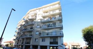 BEINASCO IN ZONA CENTRALE TRE LOCALI