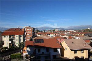 BEINASCO IN ZONA CENTRALE TRE LOCALI