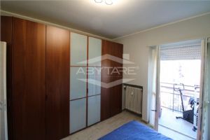 BEINASCO IN ZONA CENTRALE TRE LOCALI