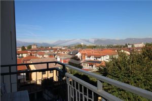 BEINASCO IN ZONA CENTRALE TRE LOCALI
