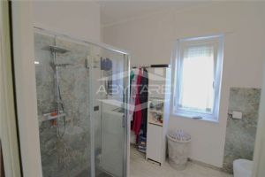 BEINASCO IN ZONA CENTRALE TRE LOCALI