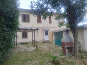 Porzione di Villa Bifamigliare