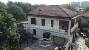 Porzione di Villa Bifamigliare