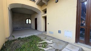 Appartamento con spazio esterno