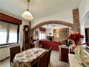 Villa con Piscina  – Un’Occasione Unica nel Suo Genere