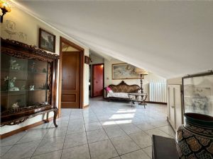 Villa con Piscina  – Un’Occasione Unica nel Suo Genere