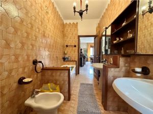 Villa con Piscina  – Un’Occasione Unica nel Suo Genere