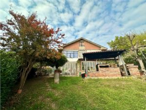 Villa con Piscina  – Un’Occasione Unica nel Suo Genere