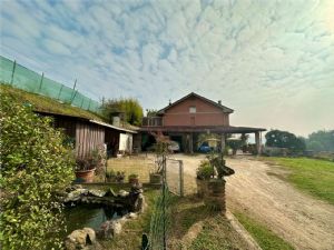 Villa con Piscina  – Un’Occasione Unica nel Suo Genere