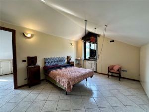Villa con Piscina  – Un’Occasione Unica nel Suo Genere