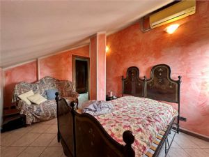 Villa con Piscina  – Un’Occasione Unica nel Suo Genere