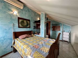 Villa con Piscina  – Un’Occasione Unica nel Suo Genere
