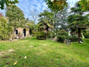 Villa con Piscina  – Un’Occasione Unica nel Suo Genere