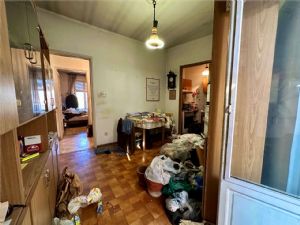 Ampio quadrilocale – Ultimo piano senza ascensore, zona Questura
