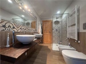 Villa indipendente completamente riqualificata – Classe A1 – Ex proprietà De Sica