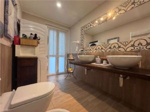 Villa indipendente completamente riqualificata – Classe A1 – Ex proprietà De Sica
