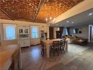 Villa indipendente completamente riqualificata – Classe A1 – Ex proprietà De Sica