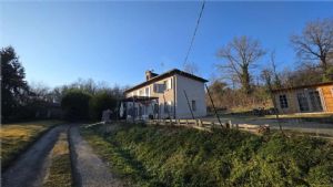 Villa indipendente completamente riqualificata – Classe A1 – Ex proprietà De Sica