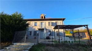 Villa indipendente completamente riqualificata – Classe A1 – Ex proprietà De Sica
