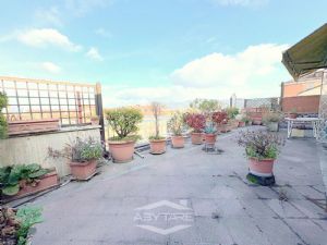 ATTICO DI 120 MQ CON TERRAZZO DI 50 MQ E BOX AUTO ESCLUSO DAL PREZZO