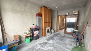 Casa semindipendente con giardino