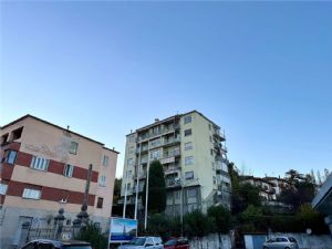 Panoramico alloggio all’ultimo piano con vista a 360° sulla città