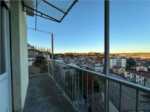 Panoramico alloggio all’ultimo piano con vista a 360° sulla città