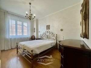 3 locali con box auto affittasi Moncalieri Via Turati 4