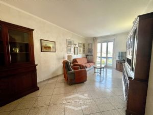 3 locali con box auto affittasi Moncalieri Via Turati 4