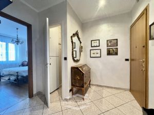 3 locali con box auto affittasi Moncalieri Via Turati 4