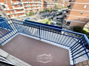 3 locali con box auto affittasi Moncalieri Via Turati 4