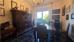 APPARTAMENTO IN VILLA CON GIARDINO E BOX