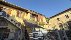 Appartamento trilocale in bifamiliare