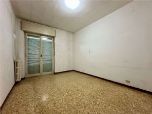 Traversa c.so Torino, quadrilocale arioso e ben servito