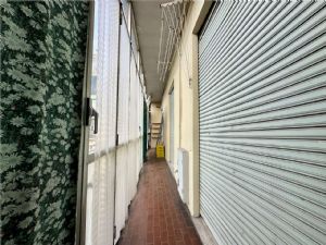 Traversa c.so Torino, quadrilocale arioso e ben servito