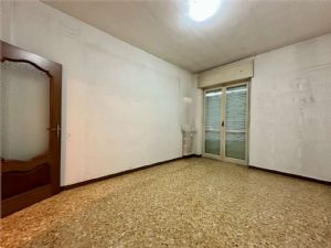 Traversa c.so Torino, quadrilocale arioso e ben servito