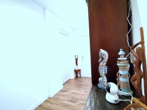 BILOCALE FINEMENTE RISTRUTTURATO E VOLENDO BOX AUTO DOPPIO