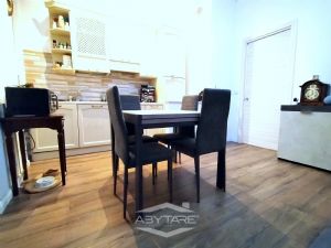 BILOCALE FINEMENTE RISTRUTTURATO E VOLENDO BOX AUTO DOPPIO