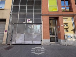 BOX AUTO DOPPIO IN RECENTE COSTRUZIONE