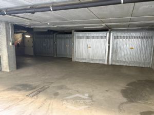 BOX AUTO DOPPIO IN RECENTE COSTRUZIONE