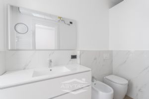 APPARTAMENTO DI 100 MQ CON DOPPI SERVIZI TOTALMENTE RISTRUTTURATO E MAI ABITATO