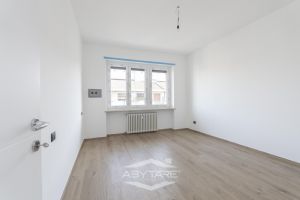 APPARTAMENTO DI 100 MQ CON DOPPI SERVIZI TOTALMENTE RISTRUTTURATO E MAI ABITATO