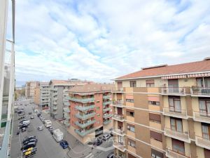 APPARTAMENTO DI 100 MQ CON DOPPI SERVIZI TOTALMENTE RISTRUTTURATO E MAI ABITATO