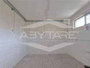 AFFITTASI LOCALE COMMERCIALE