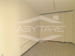 AFFITTASI LOCALE COMMERCIALE