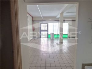 AFFITTASI LOCALE COMMERCIALE